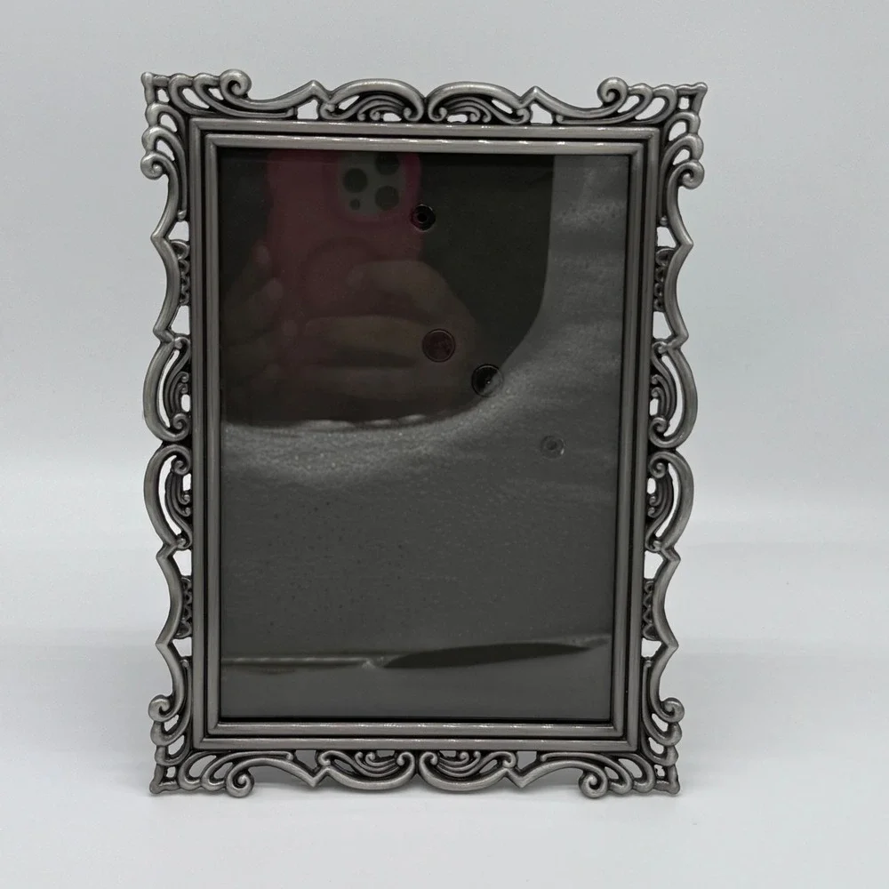 Vintage Malden Silvertone Metal Scrollwork Filigree 5x7 Photo Picture Frame